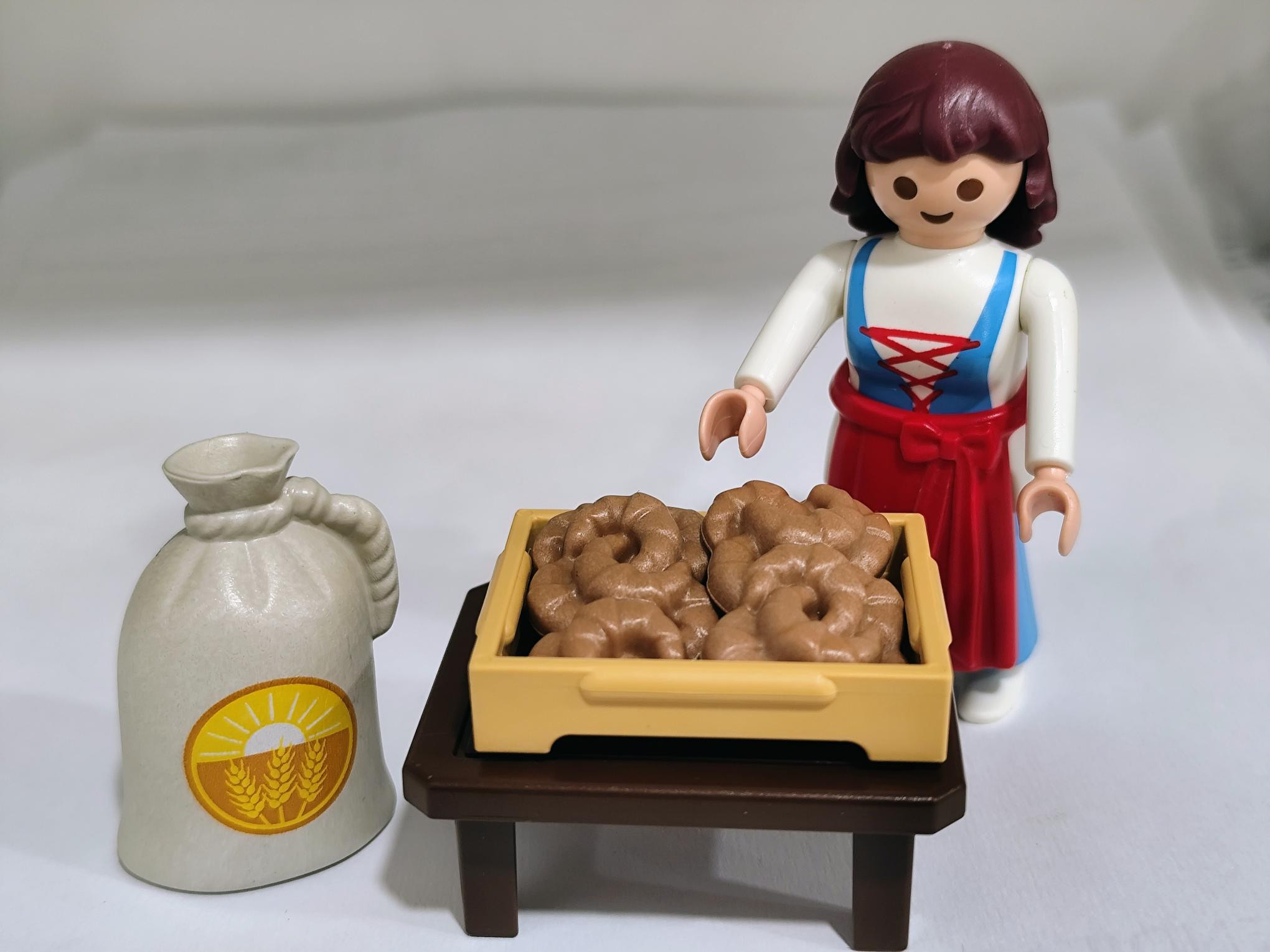 PLAYMOBIL ALDEANA , PANADERA VENDIENDO CROISSANT , BELEN - 27/6/25