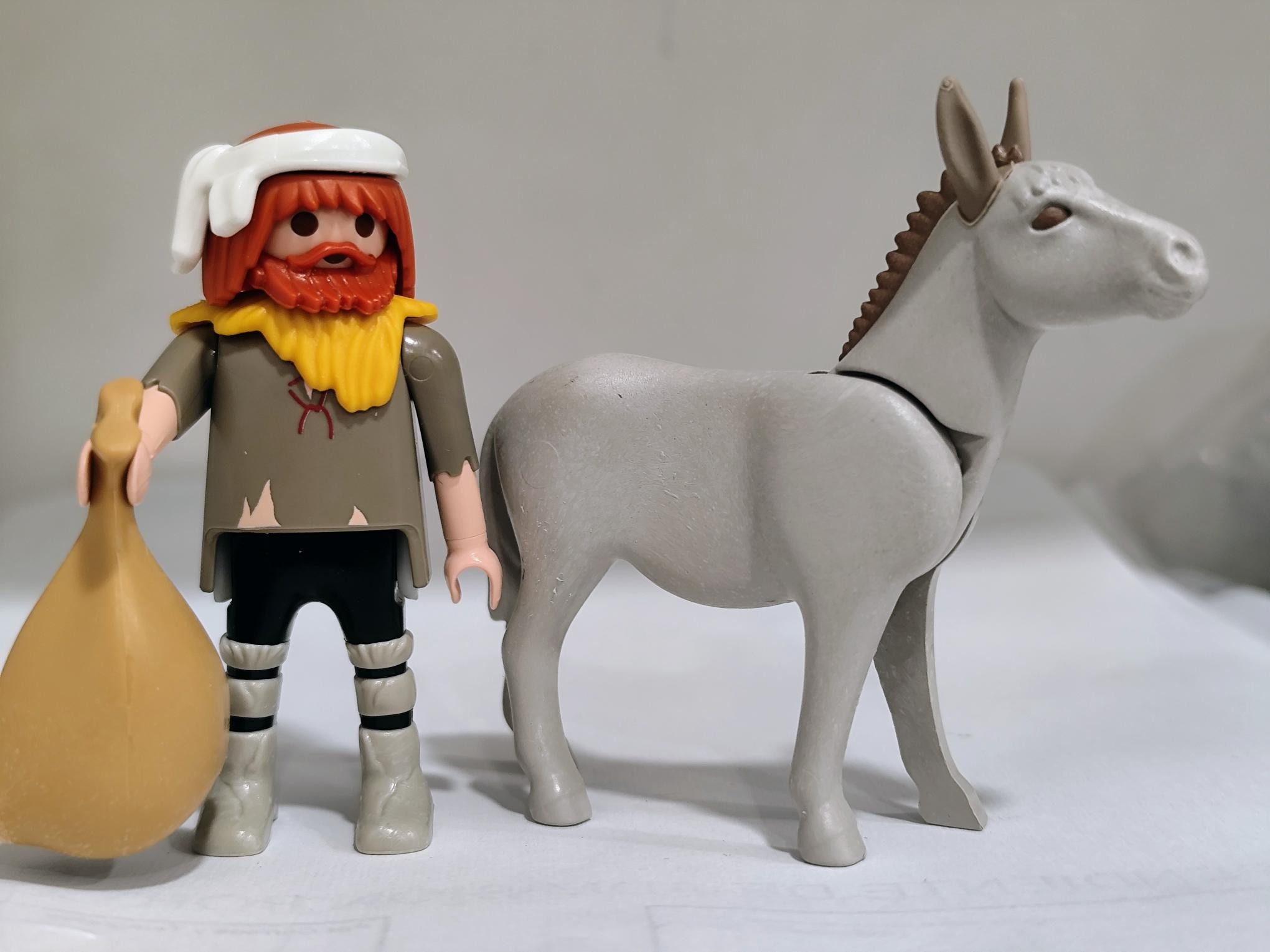 PLAYMOBIL ALDEANO CON SACO Y BURRO , BELEN - 27/6/25