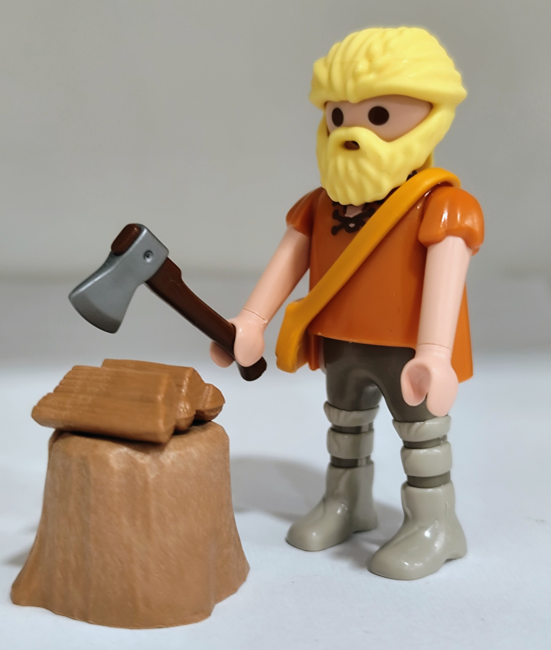 PLAYMOBIL ALDEANO , LEÑADOR , BELEN - 27/6/25