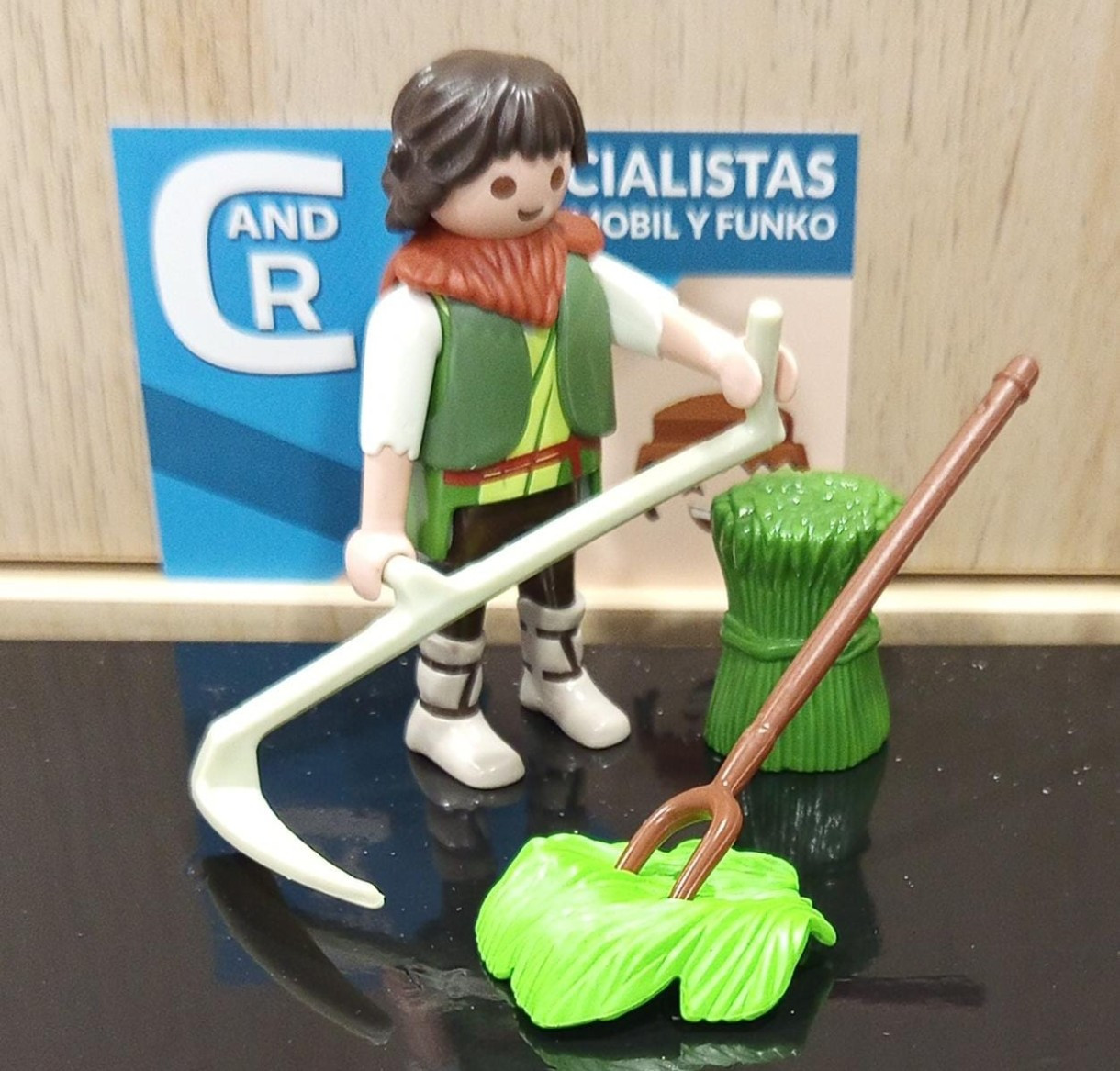 PLAYMOBIL ALDEANO , AGRICULTOR CON HOZ , BELEN - 27/6/25