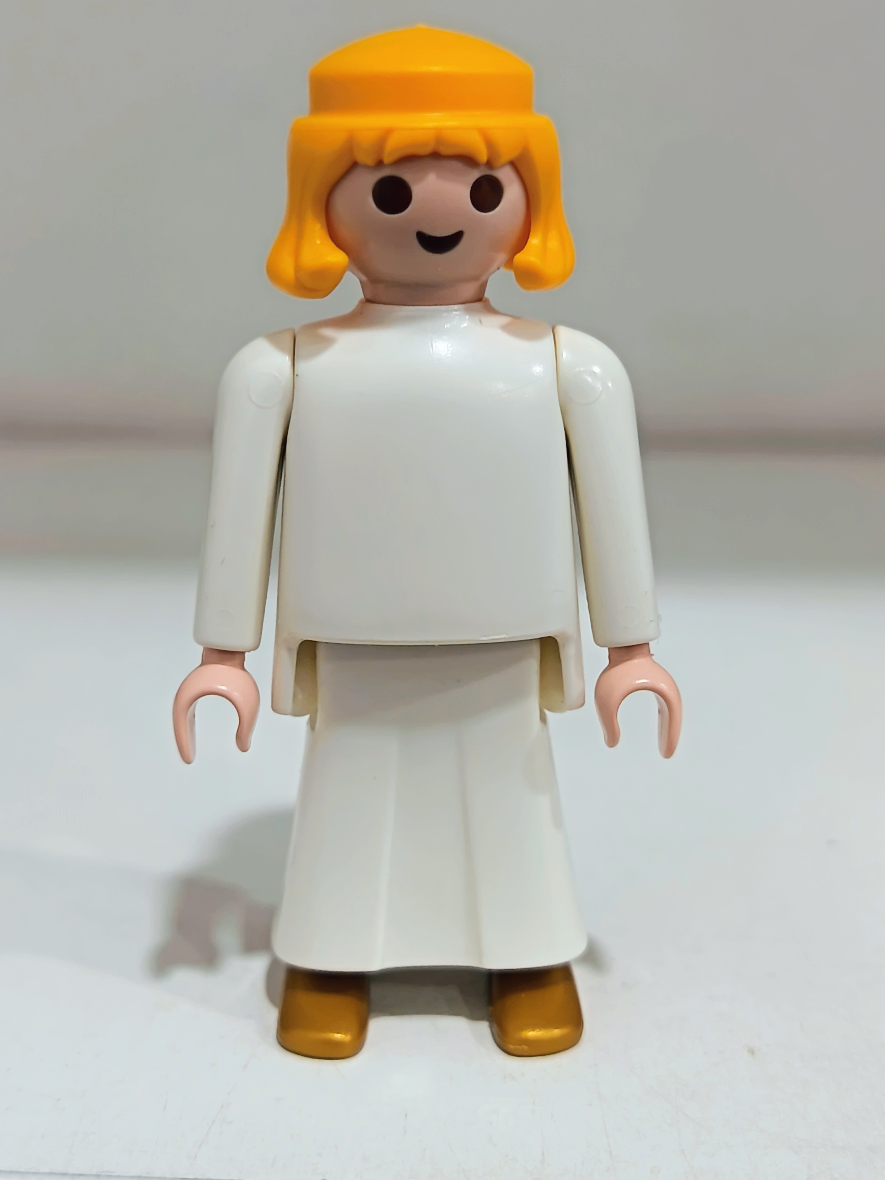 PLAYMOBIL FIGURA BLANCA CON FALDA IDEAL PARA CUSTOM - 22/6/25