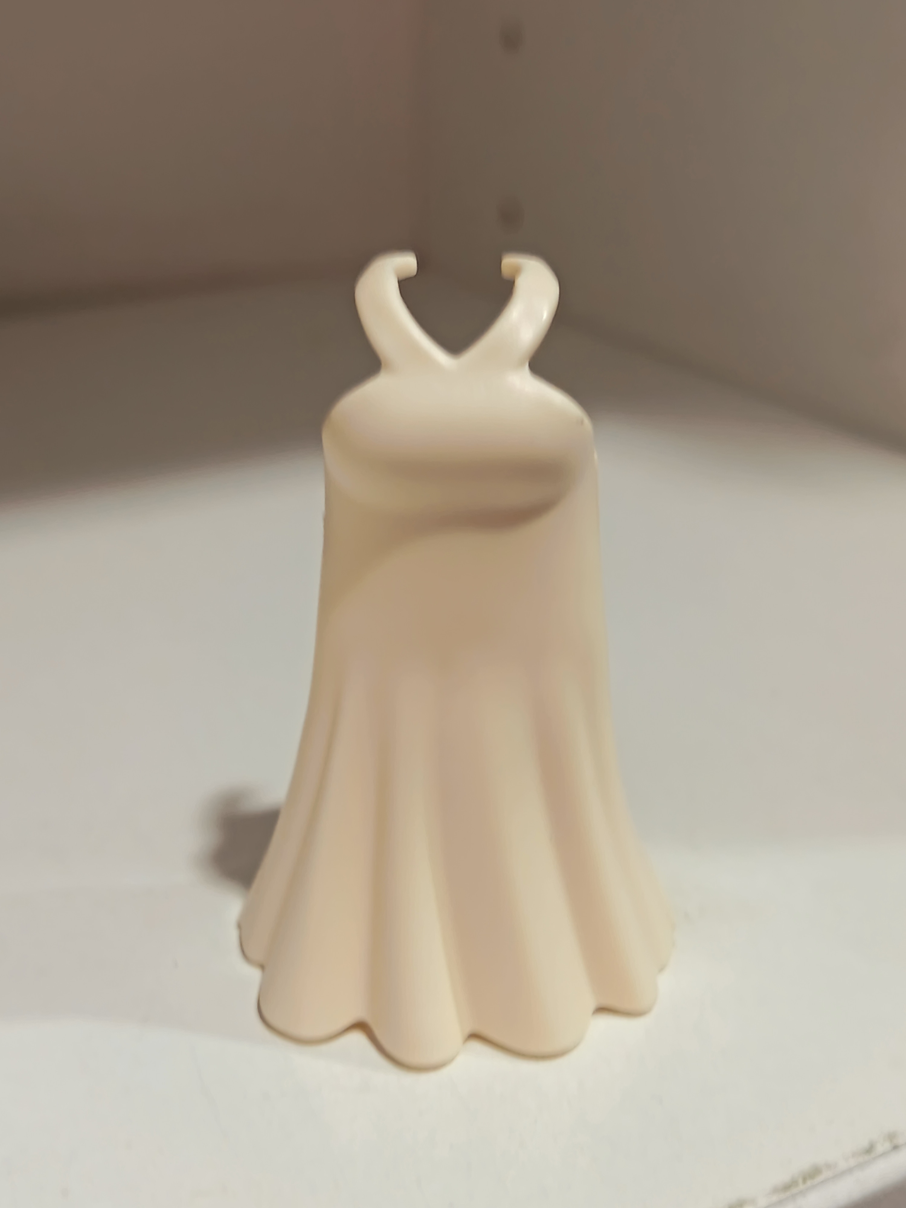 PLAYMOBIL VESTIDO DE FIESTA COLOR MARFIL - 21/8/25