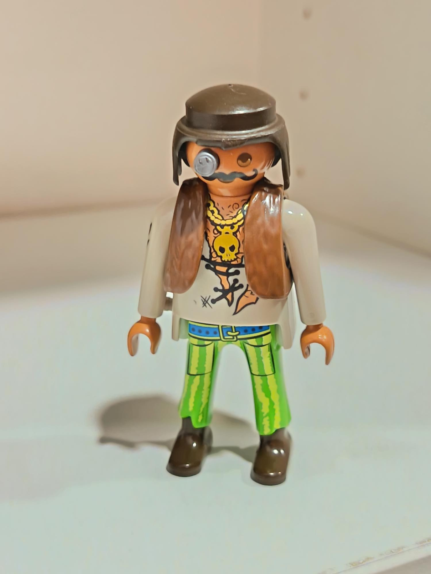 PLAYMOBIL FIGURA PIRATA CON OJO TAPADO - 24/8/25