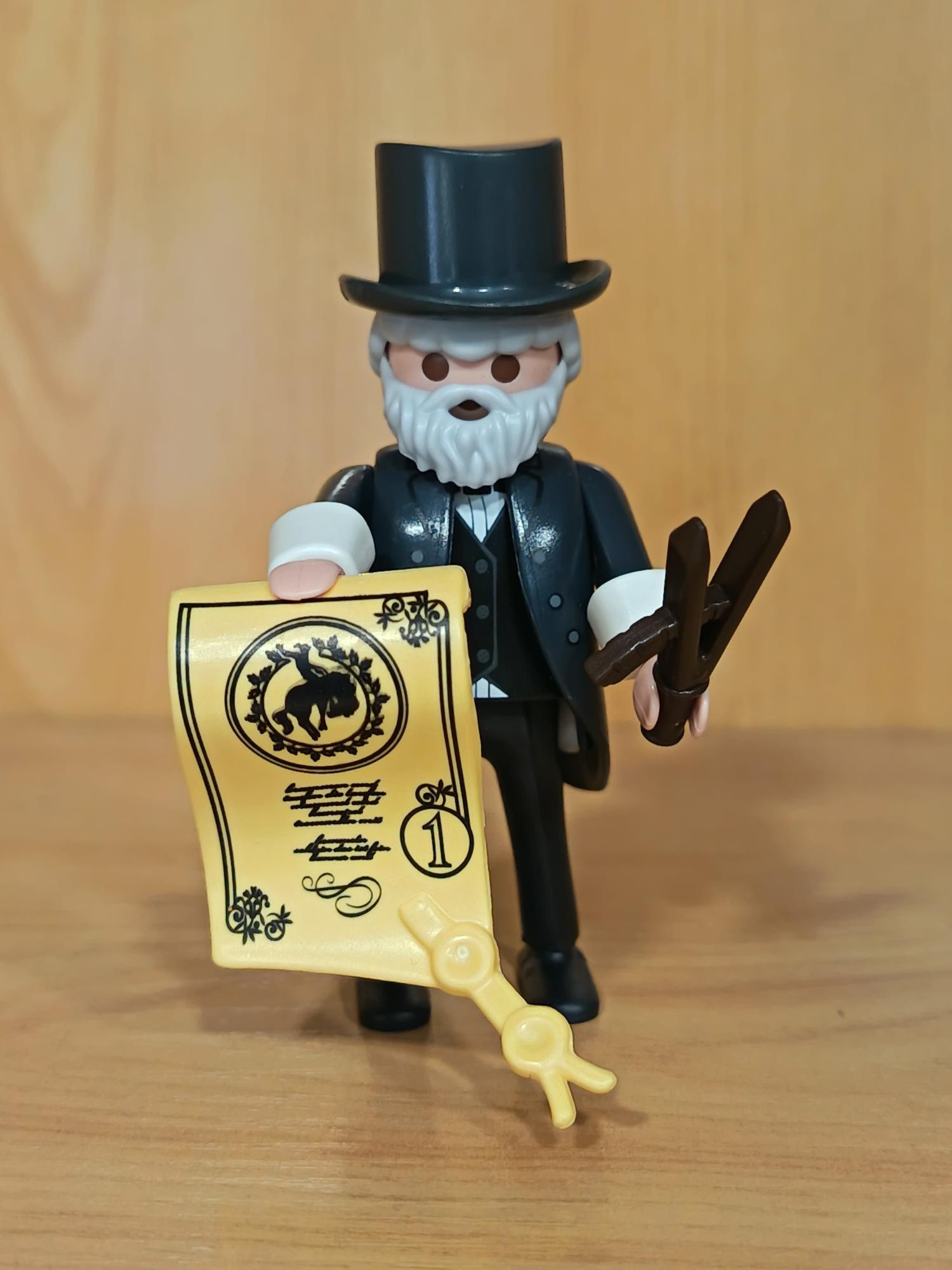 PLAYMOBIL FIGURA CARL ZEISS - 22/10/25
