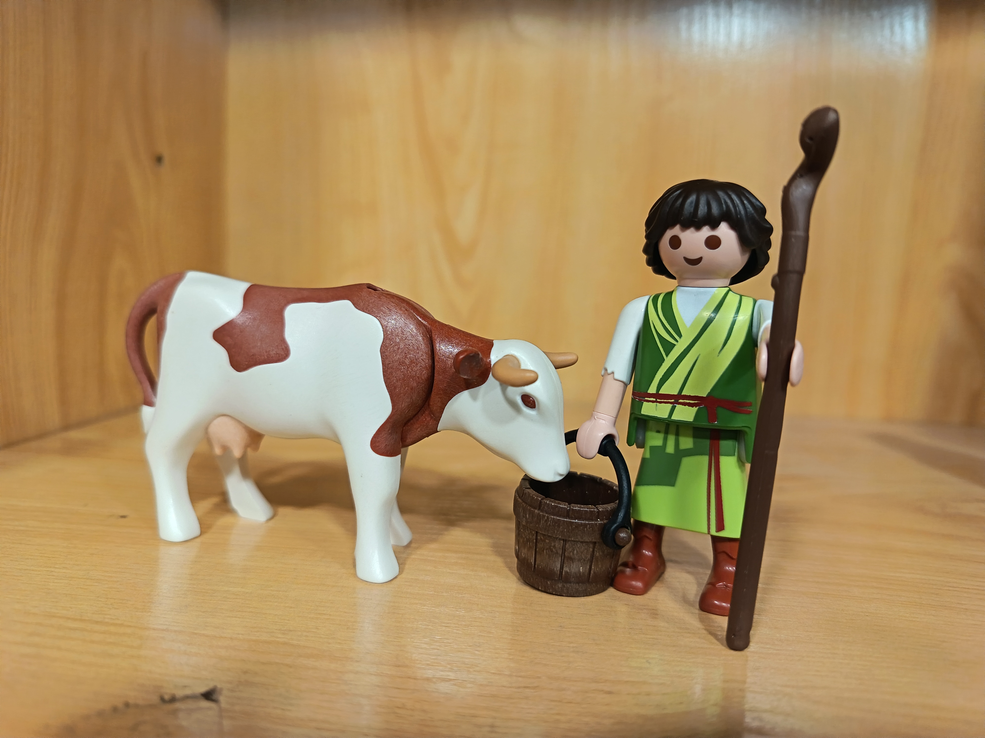 PLAYMOBIL ALDEANO , PASTOR CON VACA , BELEN - 27/6/25
