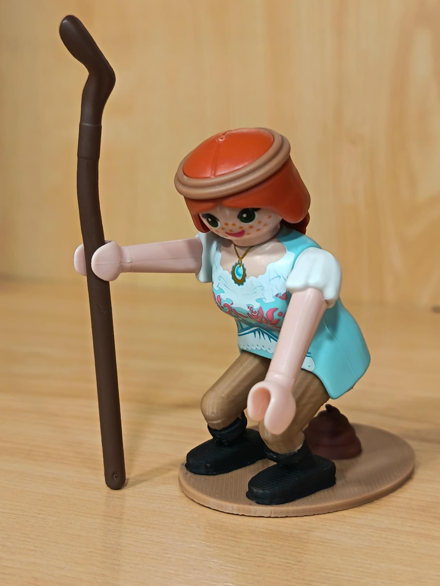 PLAYMOBIL MUJER CAGANER PELIRROJA