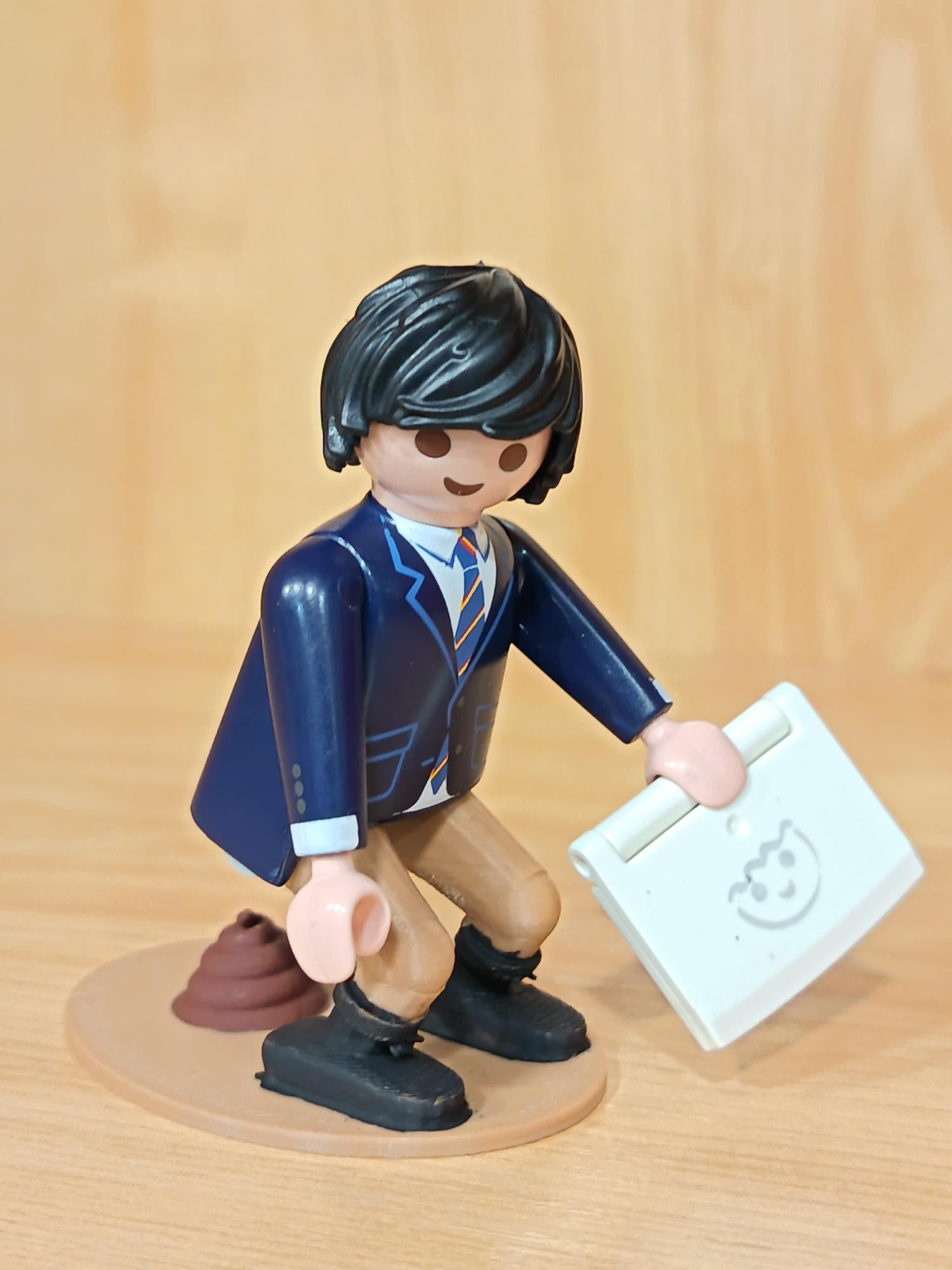 PLAYMOBIL CAGANER HOMBRE DE NEGOCIOS CON ORDENADOR