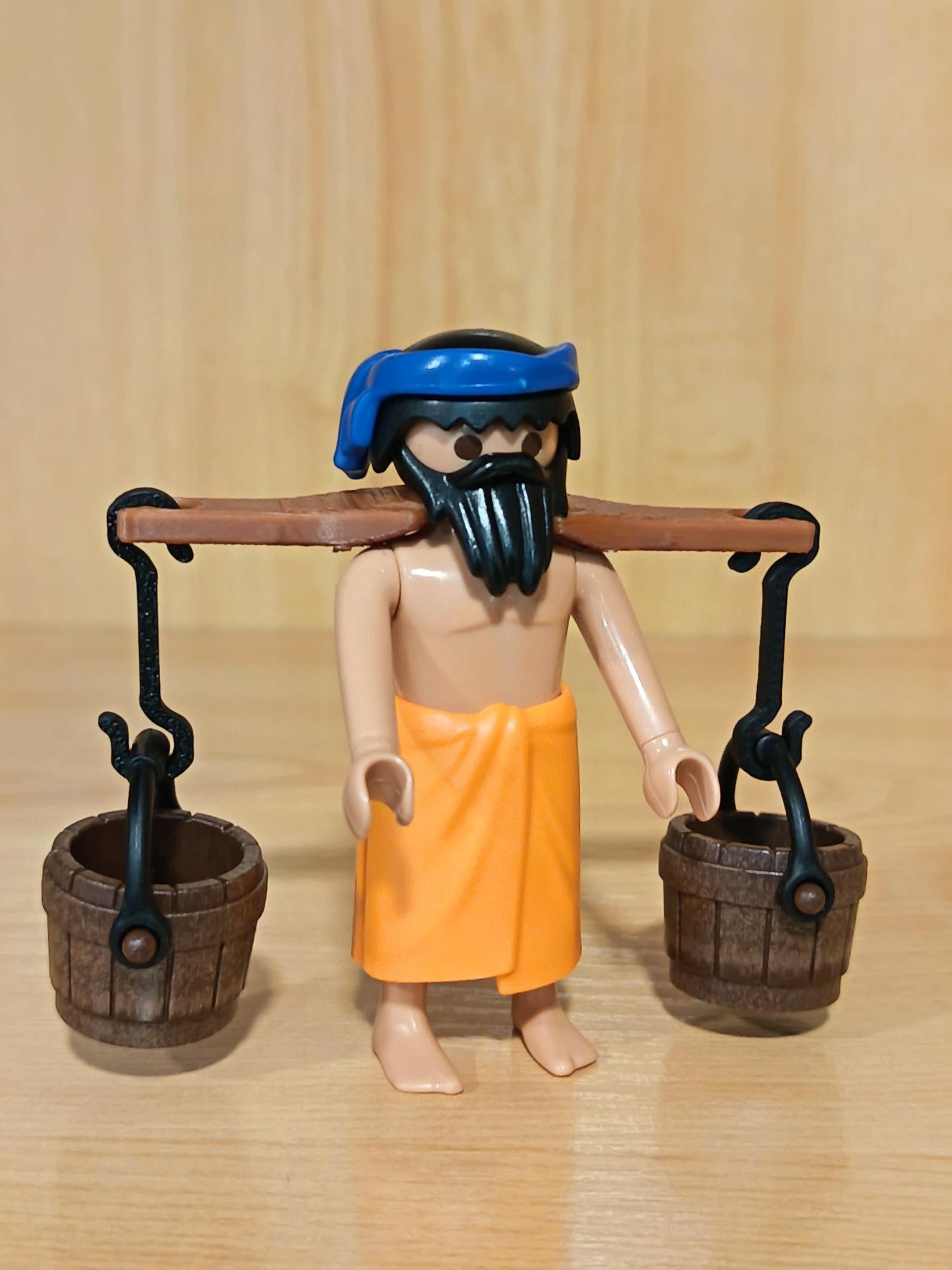 PLAYMOBIL AGUADOR CON PORTA CUBOS REALIZADO EN 3D - 4/10/16