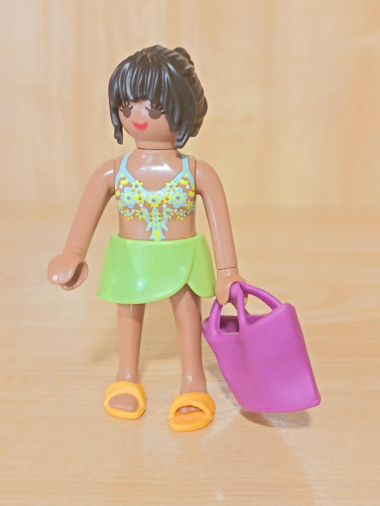 PLAYMOBIL MUJER BAÑISTA CON BOLSA DE PLAYA - 11/2/16