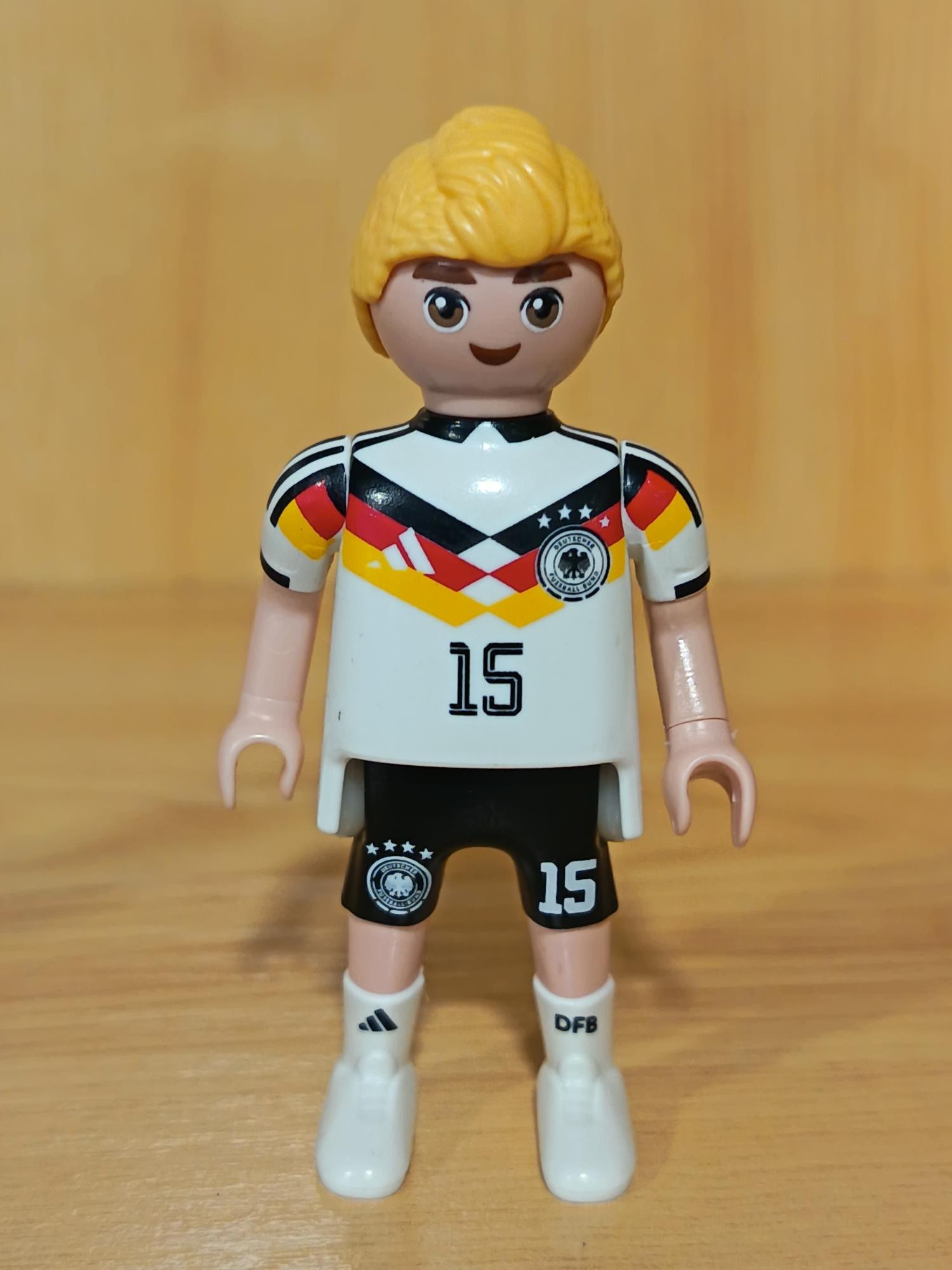 PLAYMOBIL JUGADOR ALEMANIA N.15 MUNDIAL 2026 - 29/9/20
