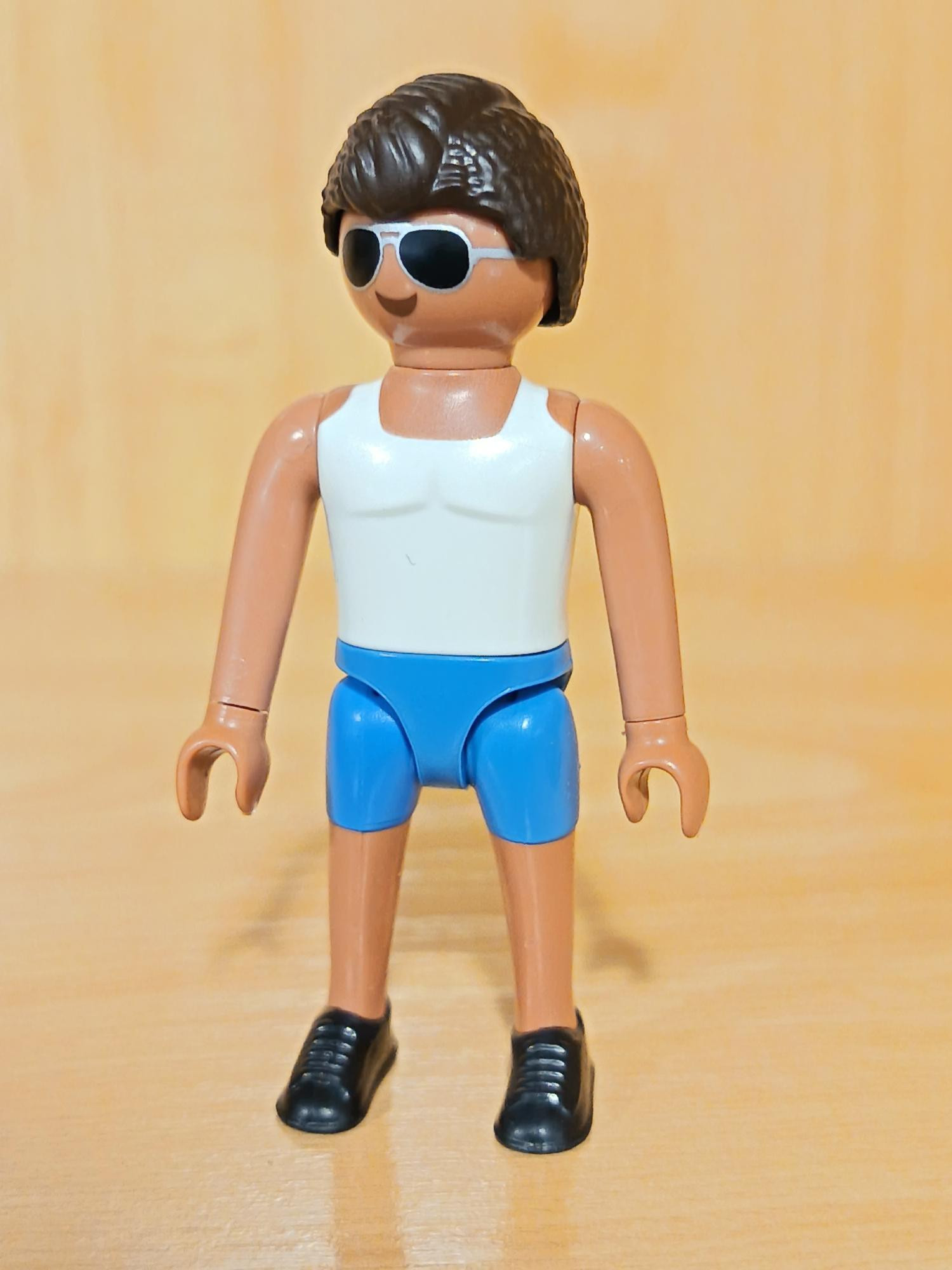 PLAYMOBIL FIGURA CHULO DE PLAYA - 29/9/20