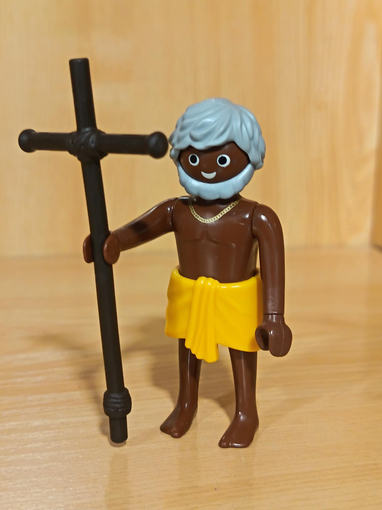 PLAYMOBIL PEREGRINO CON CRUZ NEGRO , BELEN - 10/7/25