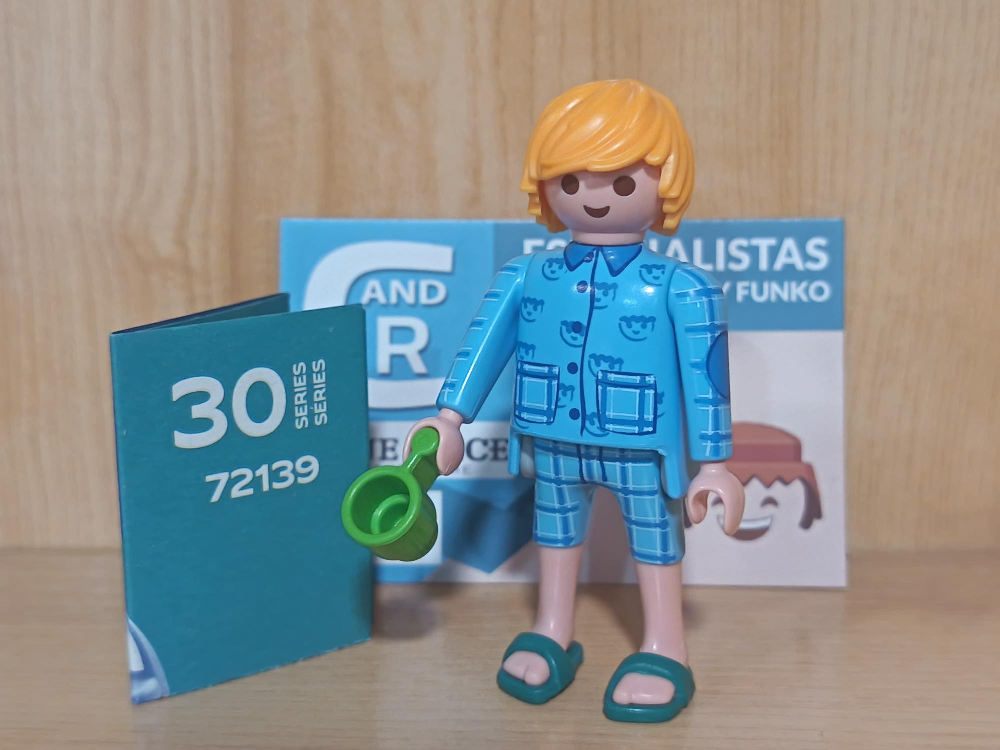 PLAYMOBIL CHICOS SERIE 30 - CHICO EN PIJAMA