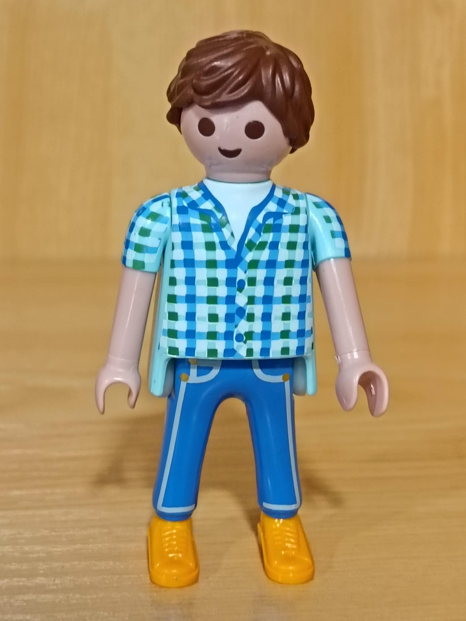 PLAYMOBIL FIGURA HOMBRE CON CAMISA DE CUADROS - 21/5/26