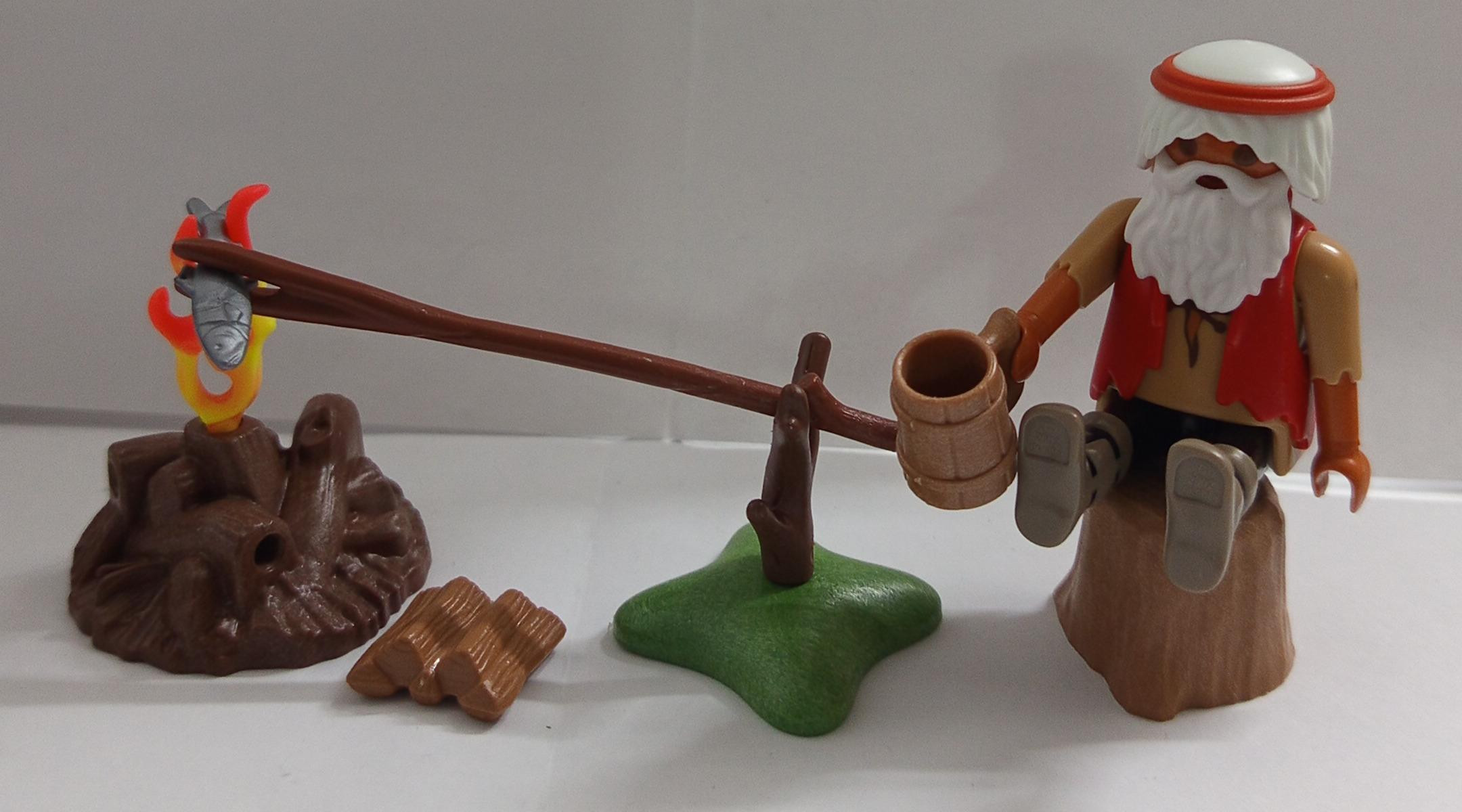 PLAYMOBIL ALDEANO CON HOGUERA ASANDO PUN PEZ - 9/11/15