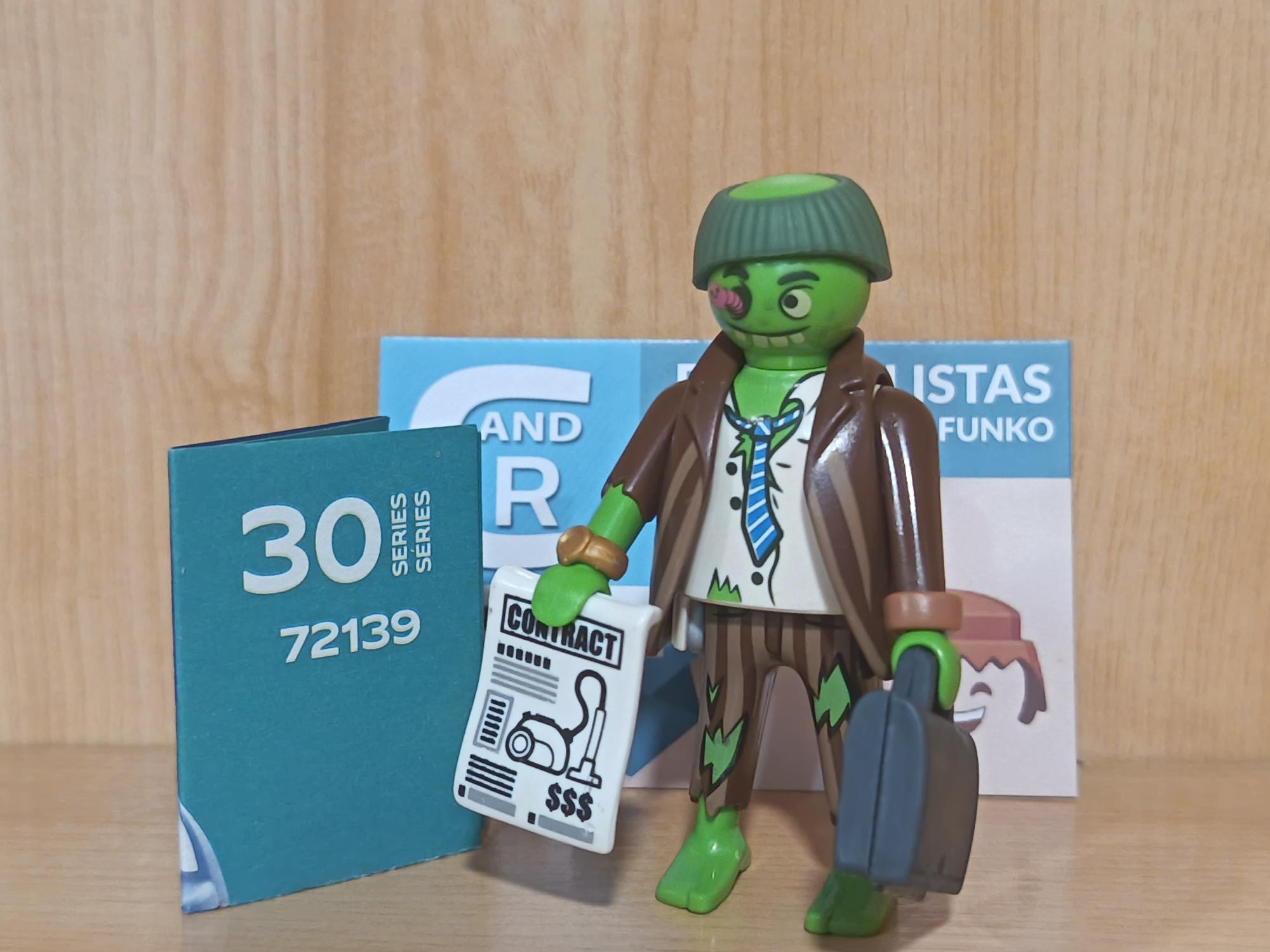PLAYMOBIL CHICOS SERIE 30 - ZOMBIE