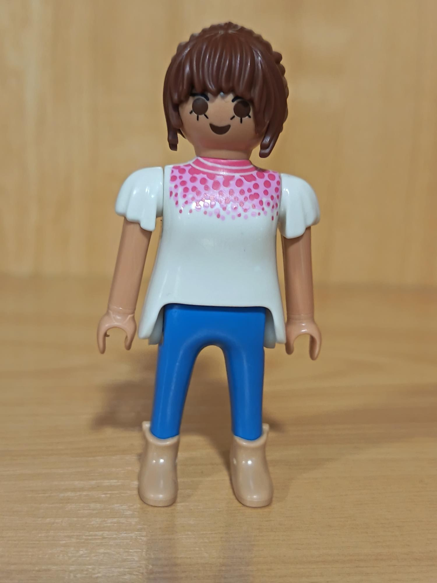 PLAYMOBIL FIGURA CHICA CAMISETA BLANCA - 25/12/15