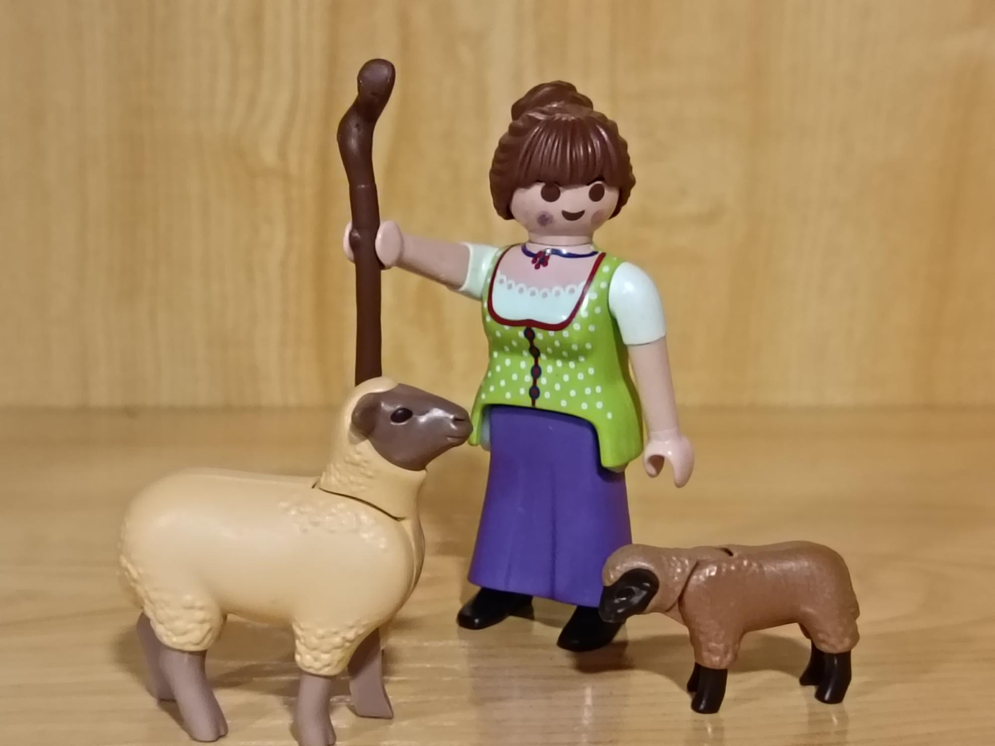 PLAYMOBIL BELEN ,ALDEANA , PASTORA CON OVEJAS NEGRAS - 22/7/26